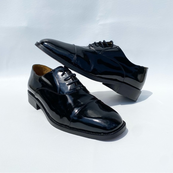 Bill Blass, Italian, patent leather oxfords, size 9.5D